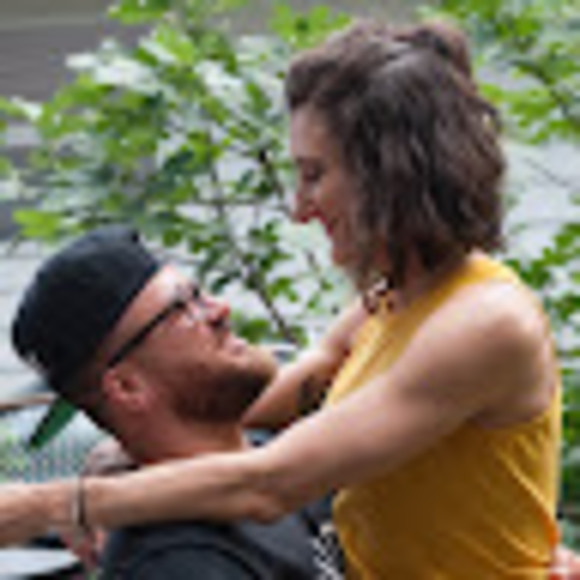 Meet your Posher, Stephanie - Picture 1 of 1